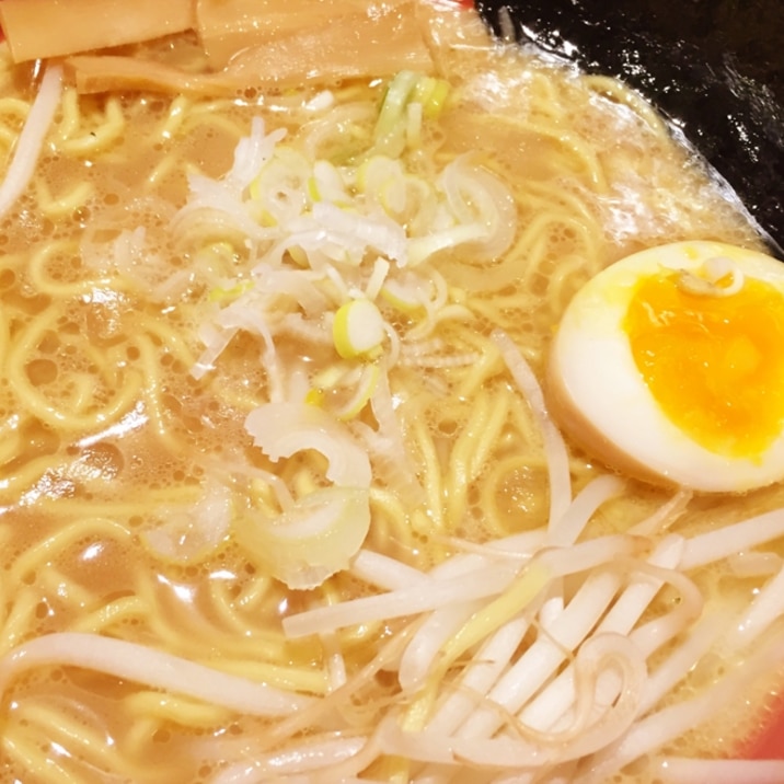 市販品をアレンジ 和歌山風とんこつ醤油ラーメン レシピ 作り方 By たかまさ 楽天レシピ 市販品をアレンジ 和歌山風とんこつ醤油ラーメン レシピ 作り方 By たかまさ 楽天レシピ